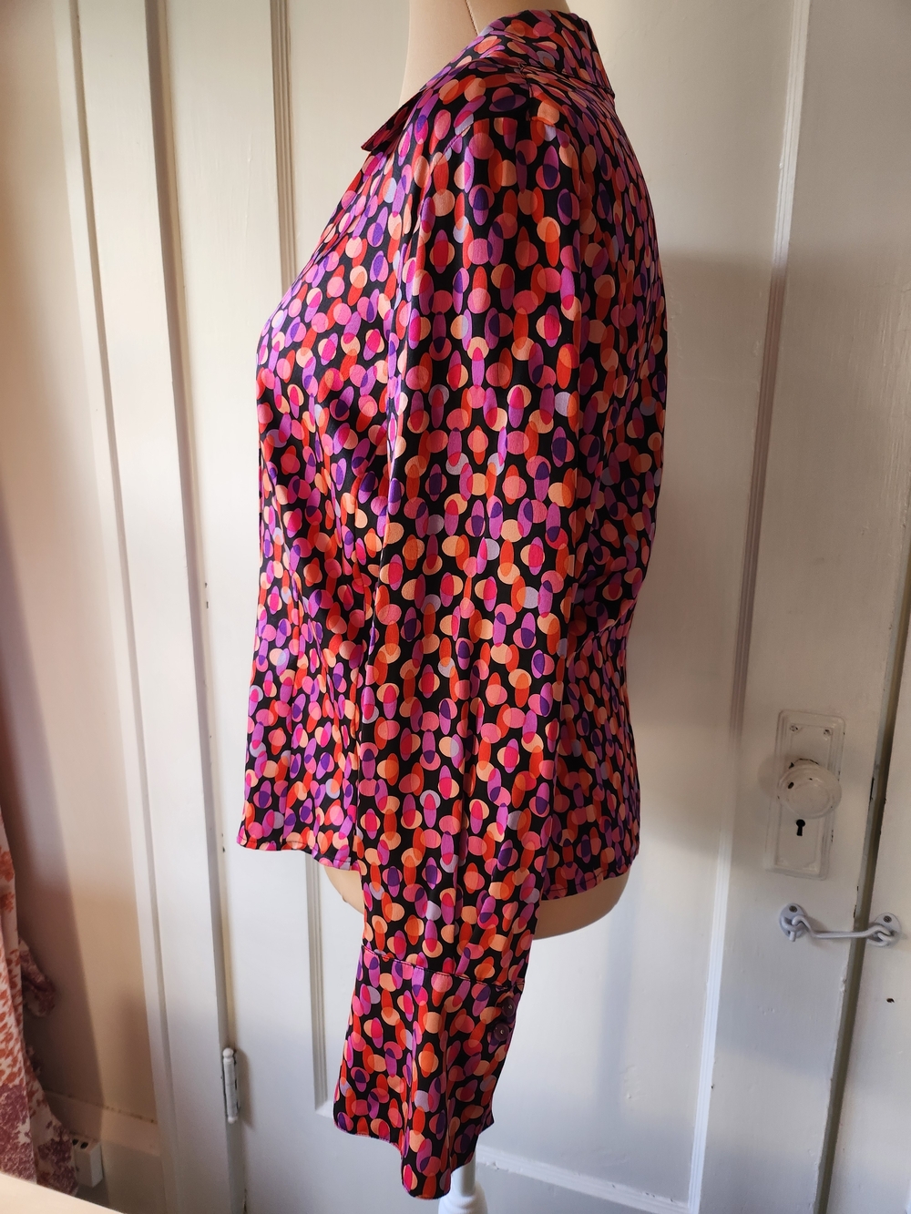 100% Silk Y2K Flared Cuff Disco Blouse - Picture 3 of 11
